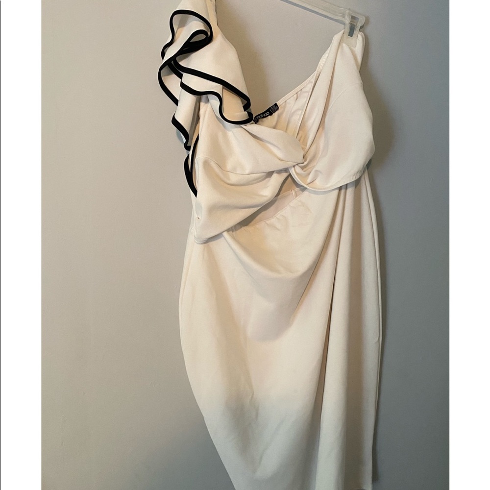 Plus Ruffle Dress - Picture 3 of 4